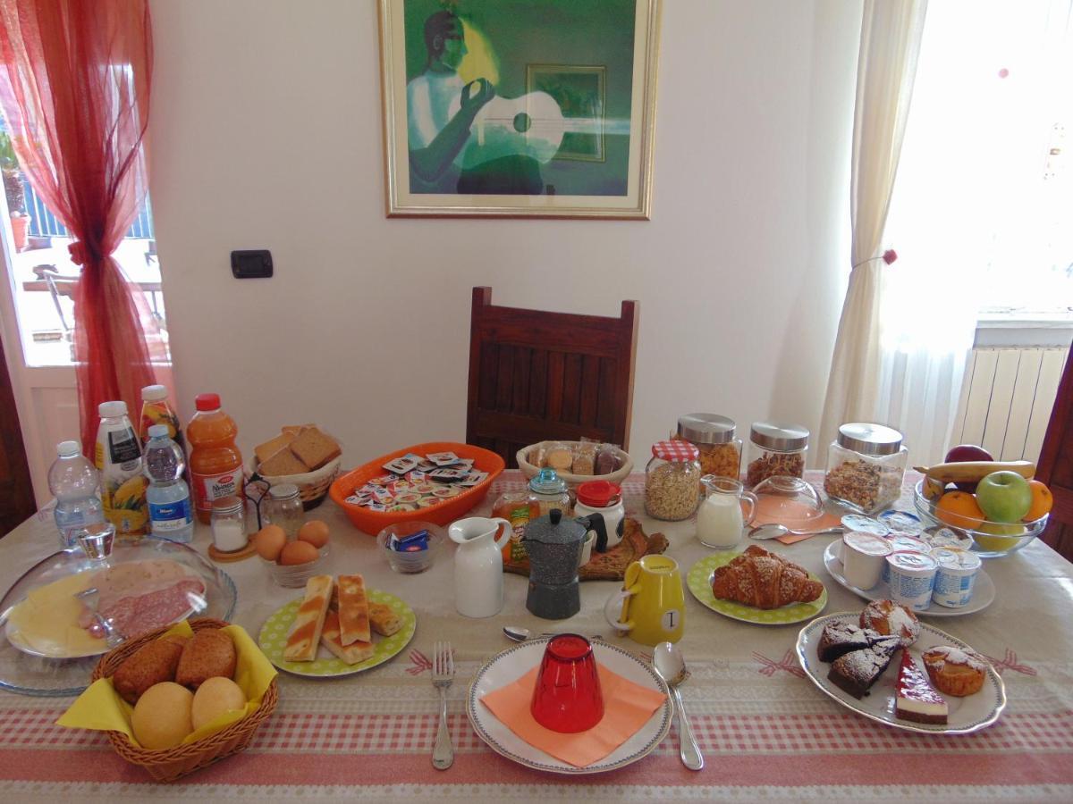 Casa Roberto B&B Savona Exterior photo